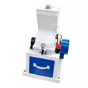 Concasseur à marteaux compact 220V 100-200kg/h avec tamis 3/6/10mm pour le broyage du charbon et des matériaux cassés - Product Image 5