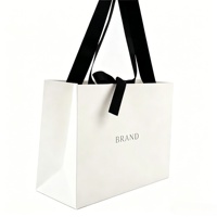 Sacs shopping en papier kraft recyclé avec logo personnalisé, papier artistique, avec poignées en ruban pour l'emballage de cadeaux avec votre propre design
