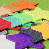 Autocollants muraux en feutre étoile à coins arrondis, colorés, épaisseur 9 mm, sans formaldéhyde, décoration moderne faite à la main, fabriqués à Hebei pour les maternelles