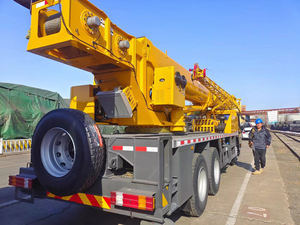 <span class=keywords><strong>Grue</strong></span> sur camion QY25K5D_5 <span class=keywords><strong>de</strong></span> 25 tonnes à flèche en 5 sections, très vendue, économe en carburant pour la construction urbaine - Product Image 3