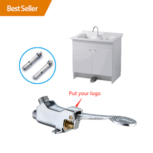 <span class=keywords><strong>Grifo</strong></span> Médico de Latón con Pedal, Accionado con el Pie - Product Image 1
