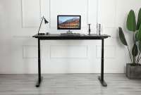 Bureau de jeu électrique réglable en hauteur Table d'ordinateur portable à deux moteurs avec lumière LED RVB