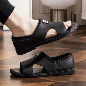 Sandalias para hombre, nuevo estilo para verano, suela de cuero suave, duraderas y transpirables, adecuadas para la playa y exteriores. - Product Image 4