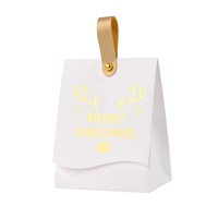 Boîtes cadeaux en papier de Noël avec estampage doré et poignée pour emballer des bonbons, des chocolats et des cadeaux de Noël
