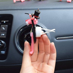 Elegante Clip Profumata per Auto a Forma di Pantera Rosa, Decorazione per Interni Auto e Ornamento Aromaterapico per Donne - Product Image 4