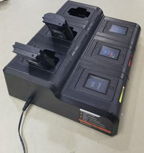 Cargador inteligente de 3 vías con Banco de energía para radios DP4000 <span class=keywords><strong>Sseries</strong></span> SL1M XTS3000 XTS5000 multifunción integrado - Product Image 5