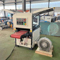 Machine de ponçage et de polissage à brosse pour petites pièces en bois, pour pièces de 60 mm minimum, avec pompe d'aspiration sous vide de 7,5 kW