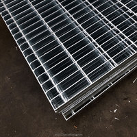 Fabricants chinois de grilles métalliques en acier galvanisé, acier inoxydable, durables, pour plateformes extérieures, pour passerelles