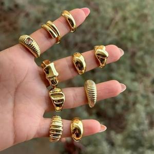 Anillos Delicados de Acero Inoxidable con Baño de Oro de 18k, Diseño de Corazón, Resistentes al Agua, para Mujer, Venta al por Mayor - Product Image 4