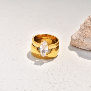 Bague YF8365 en acier inoxydable plaqué or 18 carats, étanche, avec zircon en forme de losange, élégante, tendance et empilable - Product Image 3