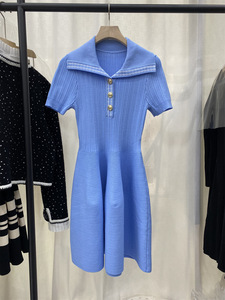 Robe courte en tricot décontractée à col rabattu et manches courtes de style français pour femmes, été 2026 - Product Image 2