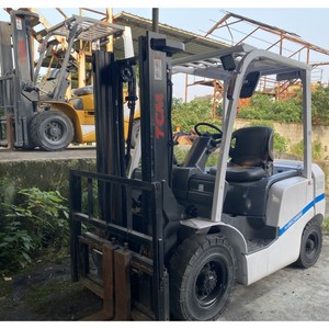 Hot Sale Used Second-hand Diesel-Powered Forklift Earth-moving <b>Machinery</b> TCM FD25 with Single/Three Stage Mast for Sale Shanghai - Product Image 1