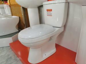 Vente en gros à prix réduit de toilettes et de lavabos sur pied en porcelaine, ensembles de salle de bain en céramique, accessoires, design de toilettes, toilettes modernes - Product Image 2