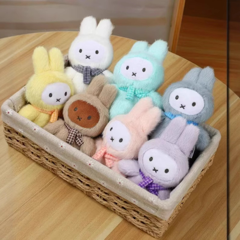 One box contains 6 dolls