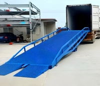 Rampe de chargement mobile pliable CE approuvée 8/10/12T pour camions, niveleur de quai télescopique haute résistance pour levage