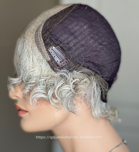 <span class=keywords><strong>Peluca</strong></span> Corta Rizada Color Sal y Pimienta Plateada, Pelucas Judías con Encaje Superior para Mujeres Mayores, 9x5 Sin Pegamento, Aspecto Natural de Cuero Cabelludo de Abuela - Product Image 5
