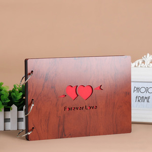 Álbum de Fotos de Madera Hecho a Mano de 19x27cm con Encuadernación con Alambre, Ecológico, de Alta Calidad, 60 Páginas, Diseño Tallado en Madera - Product Image 4