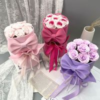 Neues Design Wunderschöne künstliche Blume Rose Seife Bouquet Seife Rosen Bouquet Gradient Blume Valentinstag Geschenk Bowknot Verpackung