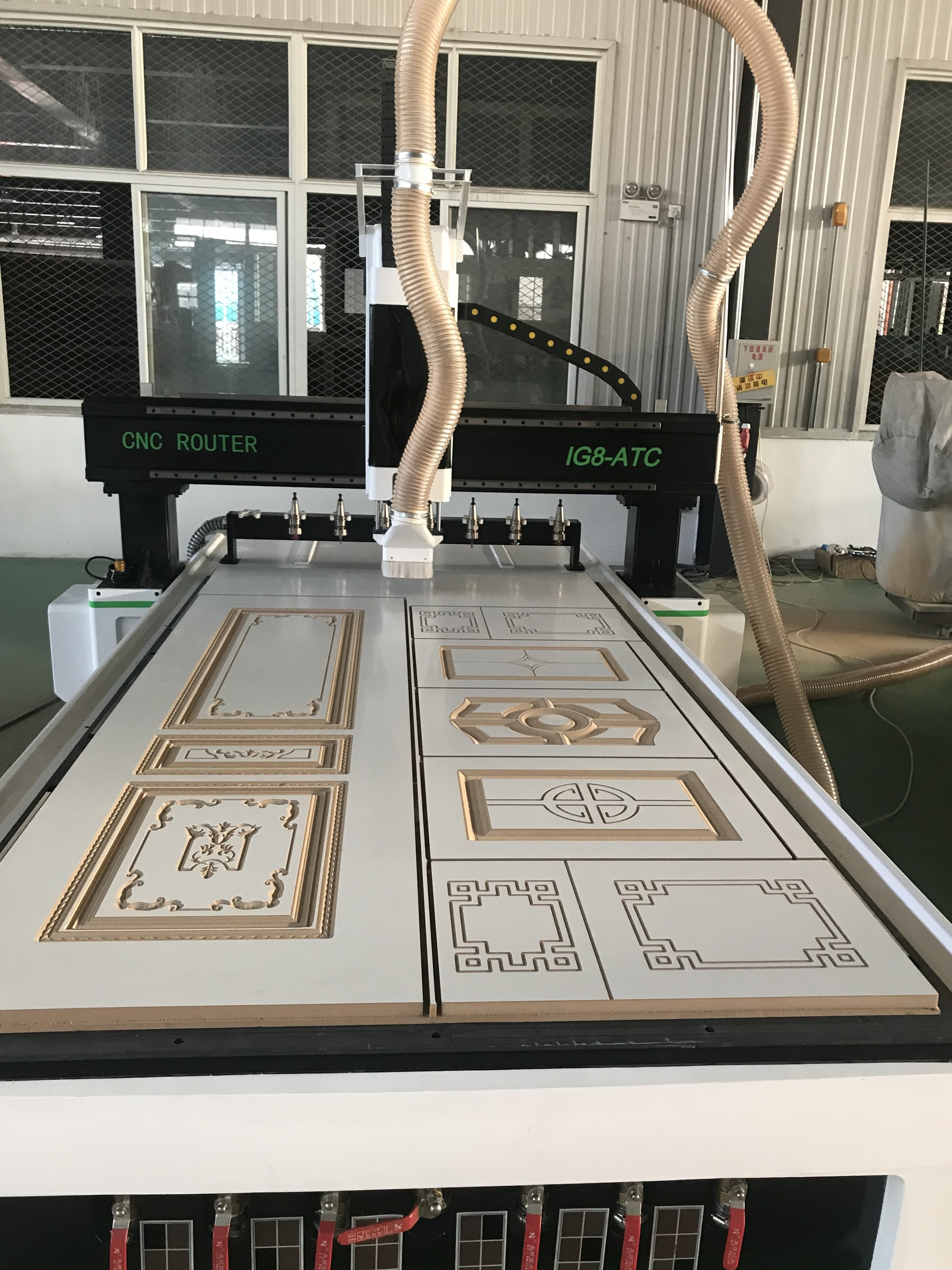 Mdf porte de commande numérique par ordinateur faisant la machine automatique cnc bois routeur 1325 prix pour meubles