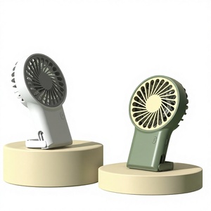 Nouveau ventilateur de randonnée portable 2024, rechargeable par USB, mini ventilateur de bureau portable, 3 vitesses, faible bruit, 7 lames, commande mécanique, 1 à 3 heures d'autonomie - Product Image 1