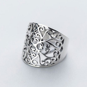 Anello Creativo Vintage con Motivo a Nuvola Traforata in Stile Etnico per Dito Indice Femminile - Product Image 4