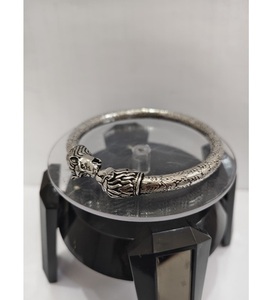 Auténtico Brazalete Kada Plateado Oxidado para Hombre y Mujer, Moderno, Hecho en India, para Regalo, Ocasión Hindú - Product Image 6