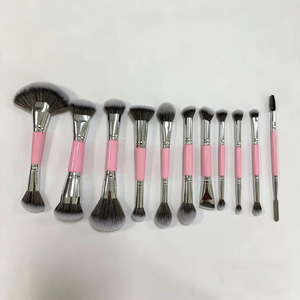Ensemble de 12 pinceaux de maquillage roses, double face, poils synthétiques sans cruauté, manche en bois, logo personnalisé, pinceaux de luxe en gros - Product Image 6