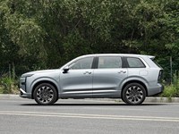 Wuling Starlight L 260 км, 6-местный комфортный гибридный электрический внедорожник (PHEV) с 5 дверьми, литий-железо-фосфатная батарея, 3.3 кВт, VTOL