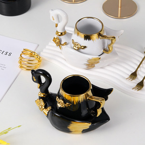 Tasse à café créative en céramique en forme de cygne avec soucoupe, ensemble de tasses à café en céramique électroplaquées pour la maison - Product Image 6