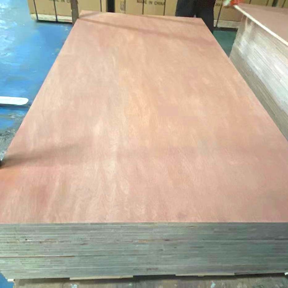 Poplar/Pinus Merah/Kayu Pinus/Kayu Keras 1220*2440Mm Kayu Lapis untuk Mebel