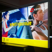 Enseigne lumineuse murale personnalisée avec cadre en aluminium et film souple LED pour affichage publicitaire