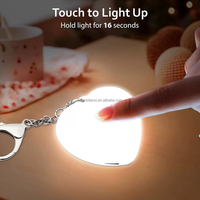 Porte-clés LED tactile en forme de cœur, rechargeable USB-C, 3 couleurs, mini lampe pour sac, cadeau étudiant, décoration - Vente chaude