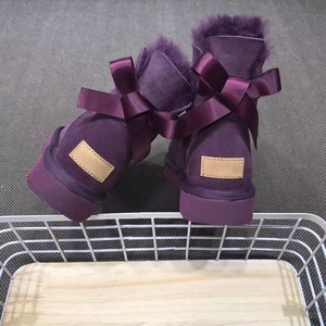 Botas de Invierno Clásicas para Mujer, Diseño Personalizado 2026, Alta Calidad, Casuales, para Interiores y Exteriores, de Satén y Gamuza, con Plantilla de Piel - Product Image 1