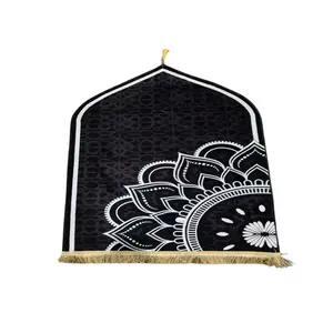 Fabrik Direkt verkauf Polyester tragbare Matte Muslimische Gebets matte Islamischer Teppichboden Sejadah Gebets teppich Weiche Tapis De Priere