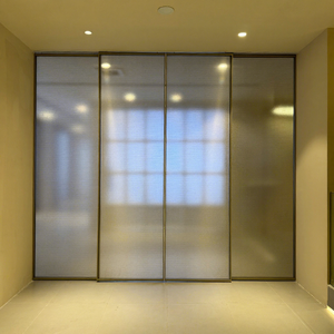 Portes coulissantes automatiques modernes en alliage d'aluminium avec moustiquaire en fibre <span class=keywords><strong>de</strong></span> verre à <span class=keywords><strong>prix</strong></span> abordable pour hôtels, hôpitaux et chambres - Product Image 1