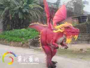 Costume de <span class=keywords><strong>dragon</strong></span> volant rouge <span class=keywords><strong>avec</strong></span> fonction de pulvérisation de fumée pour parc d'attractions - Product Image 2
