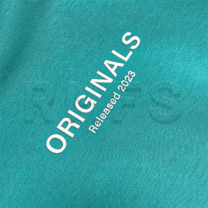 Fabricant de vêtements vierges en molleton de coton lourd avec logo personnalisé Fabricants de sweatshirts à capuche essentiels pour hommes pullover avec poche - Product Image 5