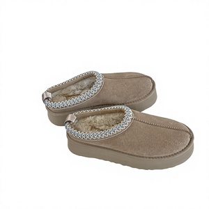 Botines de Invierno para Mujer, Tipo Zueco, de Ante Sintético, Forrados con Pelo Sintético, Antideslizantes, para Interiores y Exteriores, para Clima Frío, OEM, Color Personalizado, MOQ Bajo - Product Image 3