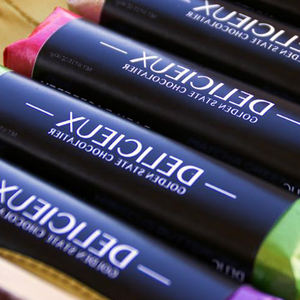 <strong>Graceful</strong> Paper Chocolate Box Perfect for Gifting Assorted Chocolate Treats, Ideal for Sweet Tooth Lovers - Product Image 6