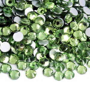 OLeeya - Piedras de Cristal Brillantes para Navidad, Piedras de Imitación de Cristal SS3 a SS30, con Reverso Grueso, Sin Fijación en Caliente, para Decoraciones DIY - Product Image 3