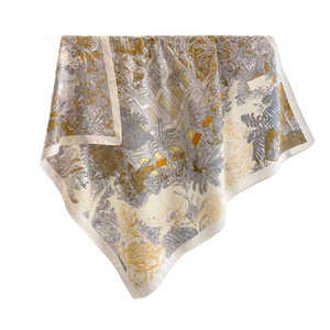 Élégant foulard carré pour femme en polyester, imprimé forêt tropicale, accessoire de mode multifonctionnel pour le printemps et l'automne - Product Image 4