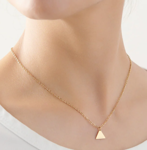 Collar de Oro con Colgante Geométrico Simple de Acero Inoxidable Personalizado, Grabado con el Proverbio 3:3, Corazón Pequeño y Triángulo, <span class=keywords><strong>para</strong></span> <span class=keywords><strong>Mujer</strong></span> - Product Image 5