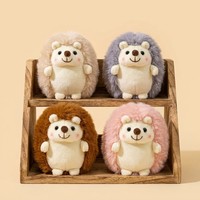 En gros, Mini hérisson mignon en peluche, porte-clés pendentif, poupée personnalisée, peluche douce de dessin animé, mascotte en peluche pour cadeau