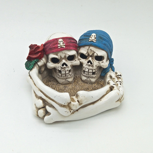 Vente en gros de cendrier de pirate crâne en résine souvenir touristique nautique fait main personnalisé - Product Image 2