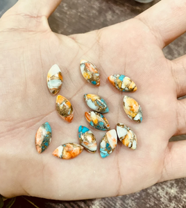 AMARA - Gema de Ostra Espinosa Natural con Turquesa Cobre, Forma Marquise, Cabujón Plano, Alta Calidad, Certificada por Terceros, para Joyería - Product Image 3