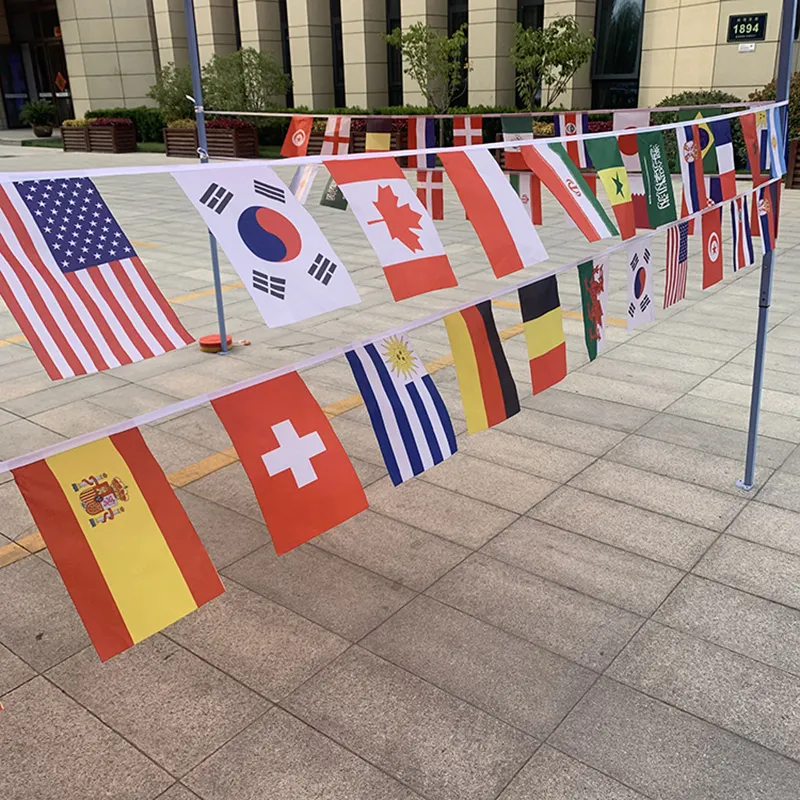 أعلام صغيرة مطبوعة رقميًا لحفلات كرة القدم للبيع بالجملة أعلام صغيرة لجميع البلدان