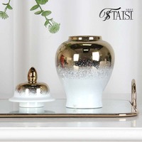 J347A /J347 Dekorasi Rumah Vas Bunga Modern Putih dan Emas Botol Mini Dekoratif Bentuk Guci Jahe dengan Tutup