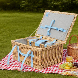 Panier de pique-nique rectangulaire tressé en saule et paille, style Instagram, avec vaisselle intégrée, idéal pour les sorties printanières et comme accessoire photo. - Product Image 3