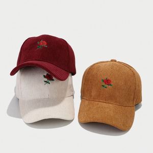 Casquette de baseball en velours côtelé brodée de roses, personnalisable, pour femme, idéale pour le printemps et les sorties en extérieur - Product Image 3