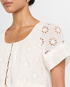 Blusa Corta de Verano para Mujer, Estilo Francés, con Cuello Cuadrado, Bordado Floral de Algodón, Corte Ajustado - Product Image 6